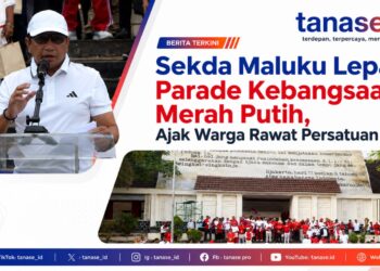 Sekda Maluku Lepas Parade Kebangsaan Merah Putih, Ajak Warga Rawat Persatuan