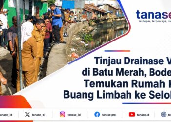 Tinjau Drainase Viral di Batu Merah, Bodewin Temukan Rumah Kos Buang Limbah ke Selokan